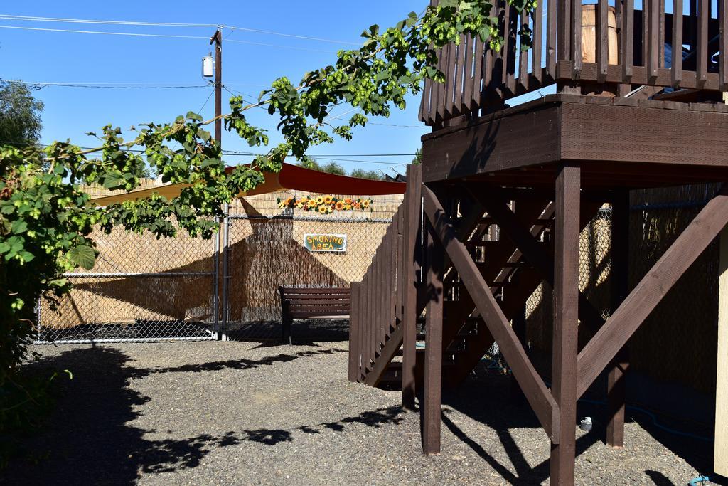 Brew House Boarding Apartment Kittitas Exterior photo